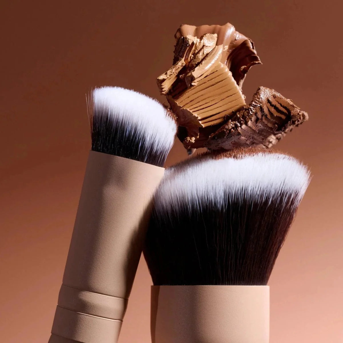 Brocha de Maquillaje para contorno e iluminador - Beauty Creations