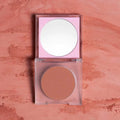 Rubor en polvo “Blush Hush” Beauty Creations